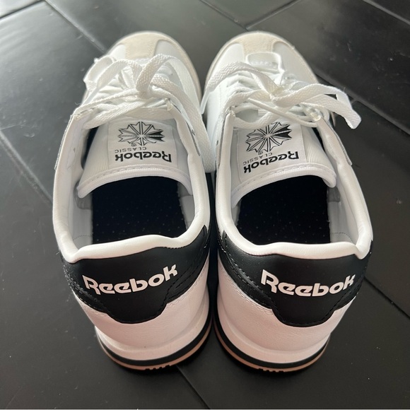 NWT/NIB Reebok Campio XT Sneakers - Picture 3 of 8